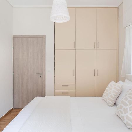 Explore History From A Chic Central Apartment Athene Buitenkant foto