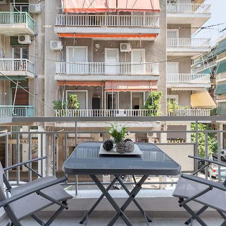 Explore History From A Chic Central Apartment Athene Buitenkant foto