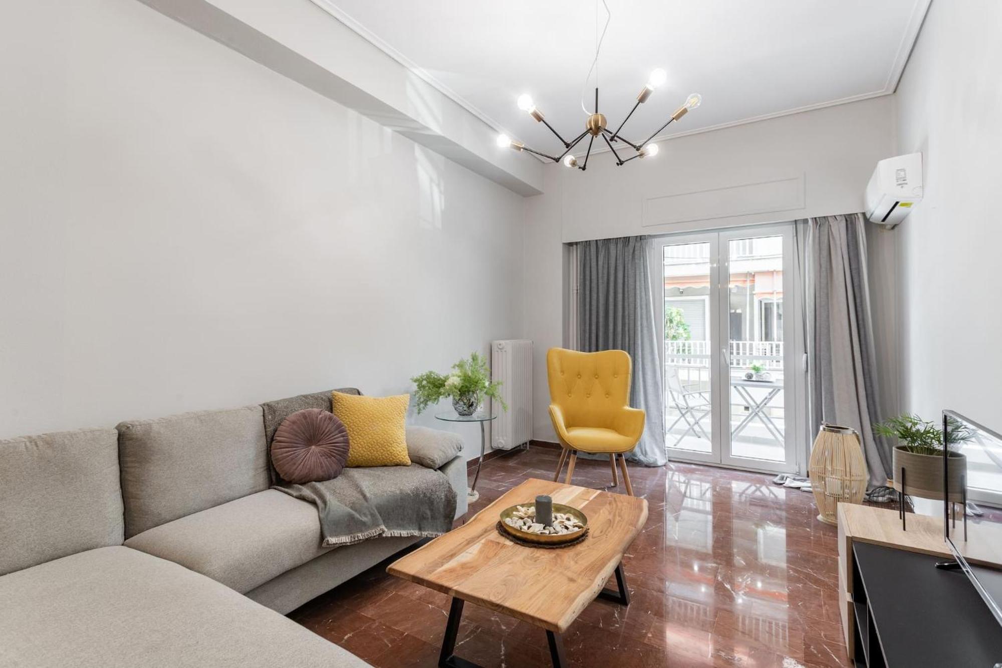 Explore History From A Chic Central Apartment Athene Buitenkant foto