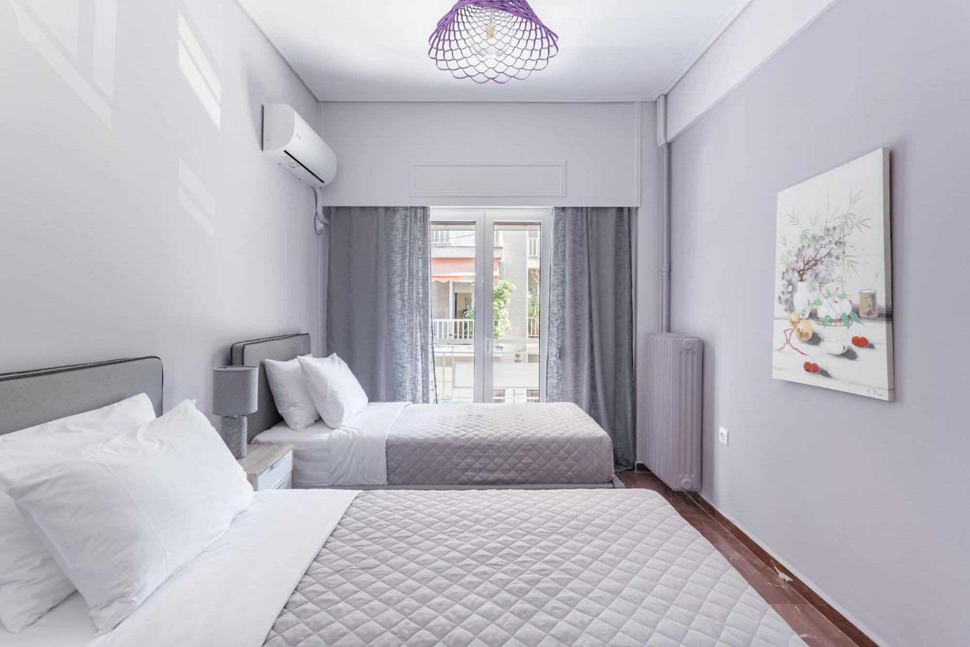 Explore History From A Chic Central Apartment Athene Buitenkant foto